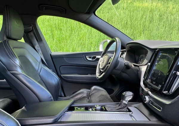 Volvo XC 60 cena 158000 przebieg: 90000, rok produkcji 2019 z Szczecin małe 56